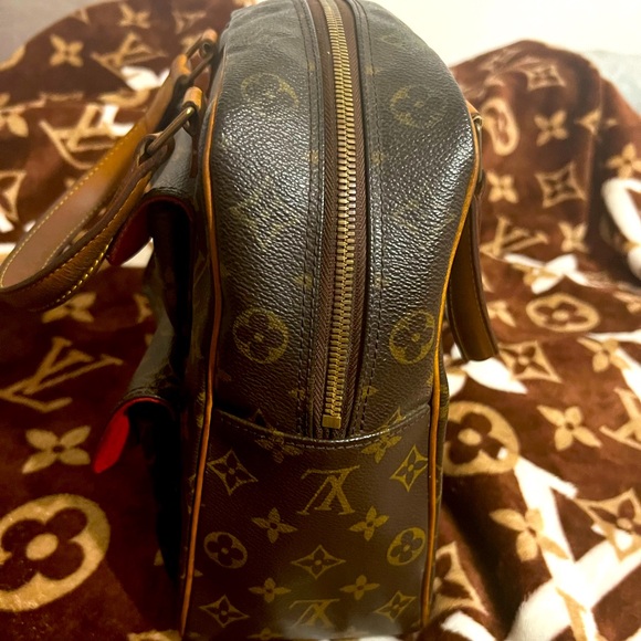 Louis Vuitton Monogram Excentric Cite Handbag - Picture 4 of 13